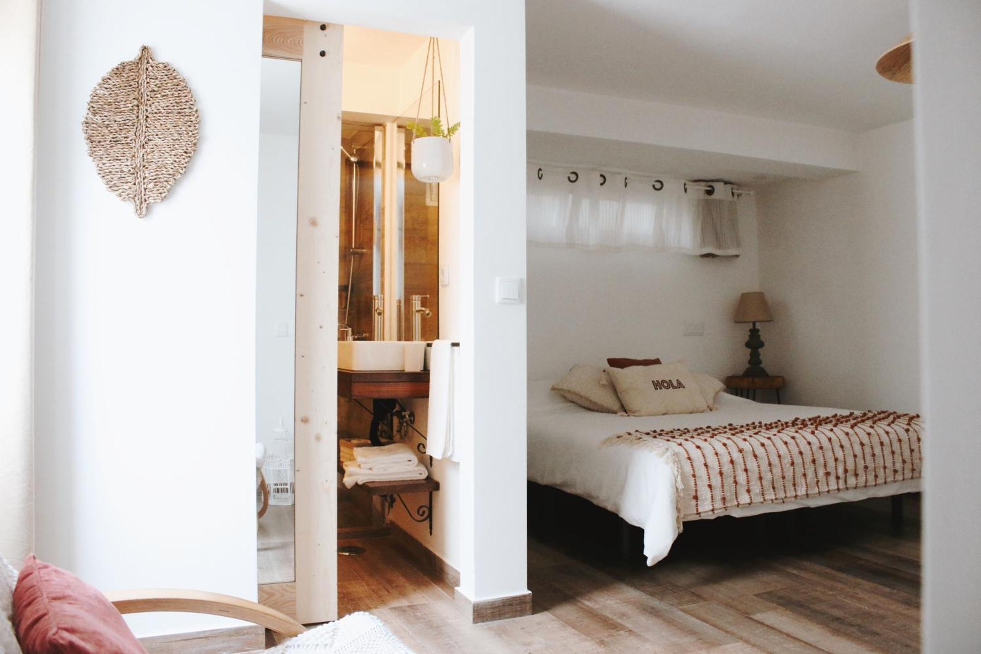 Vila Vale Guest House - Surf & Yoga Charneca  Bagian luar foto