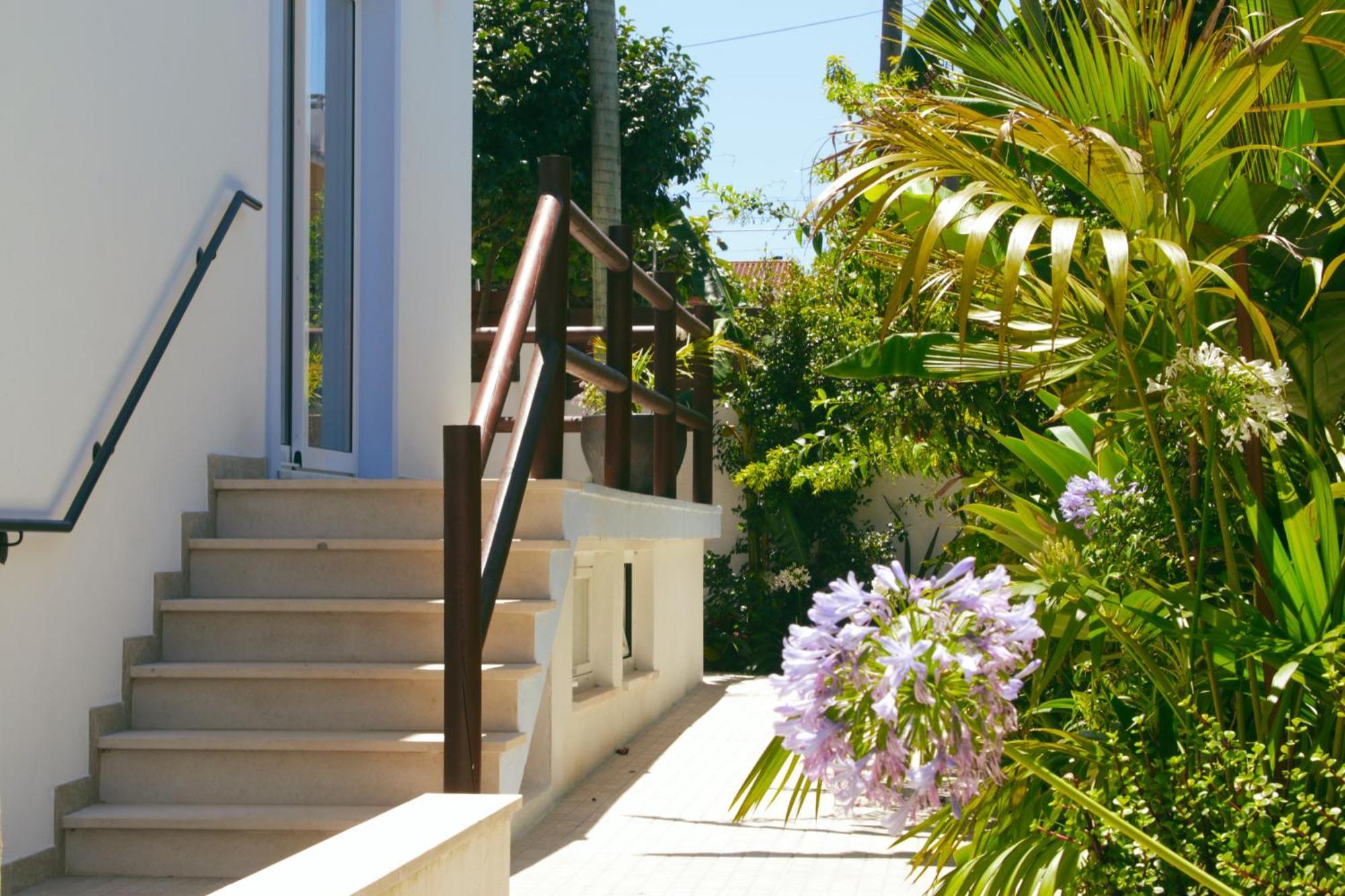 Vila Vale Guest House - Surf & Yoga Charneca  Bagian luar foto